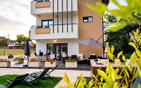 Velvet Home